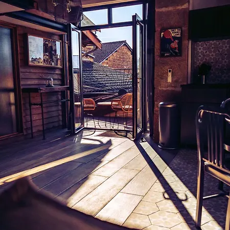 Les Larmes Du Soleil Apartment Blace